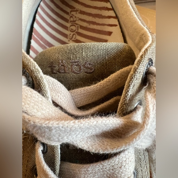 Taos Star Retro Shoe Women 8.5
Brown Canvas Lace Up Arch Support Walking Sneaker - Picture 3 of 14